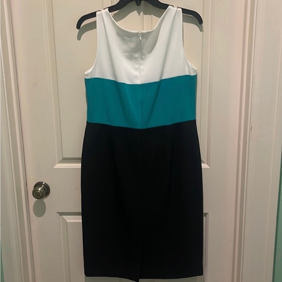 KASPER Colorblock Sleeveless Sheath - Picture 2 of 3
